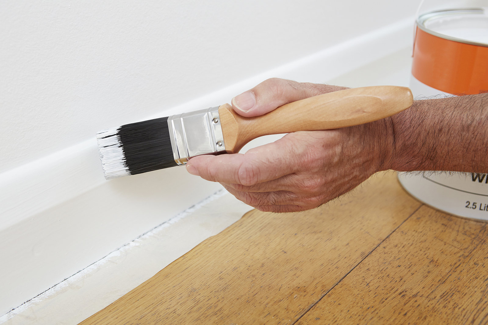 Painting Stair Skirting Boards Properly in 7 Easy Steps