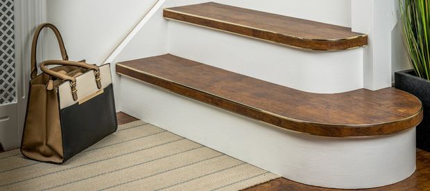 ||Stair nosings|||Stair nosing