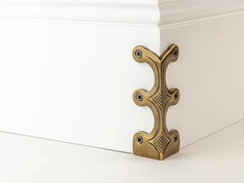 Skirting Skiffers - Antique Brass