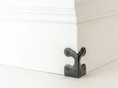 Skirting Skiffers - Black