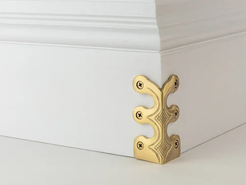 Skirting Skiffers - Satin Brass